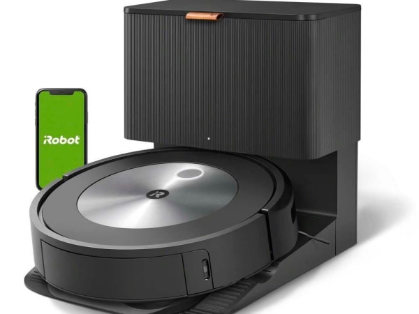 Roomba j7+ 1