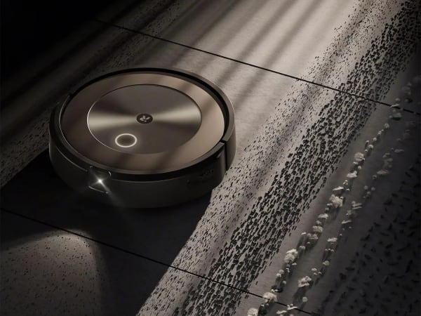 iRobot Roomba j9+ 8