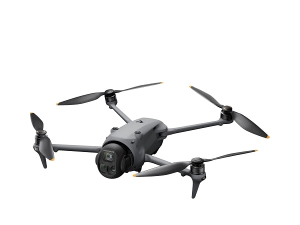 DJI Mavic 4 Pro 1