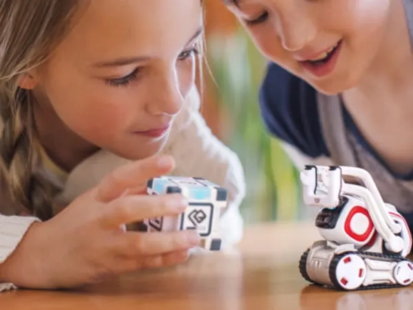 Cozmo 1
