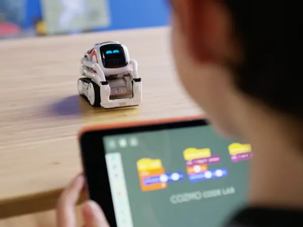 Cozmo 3