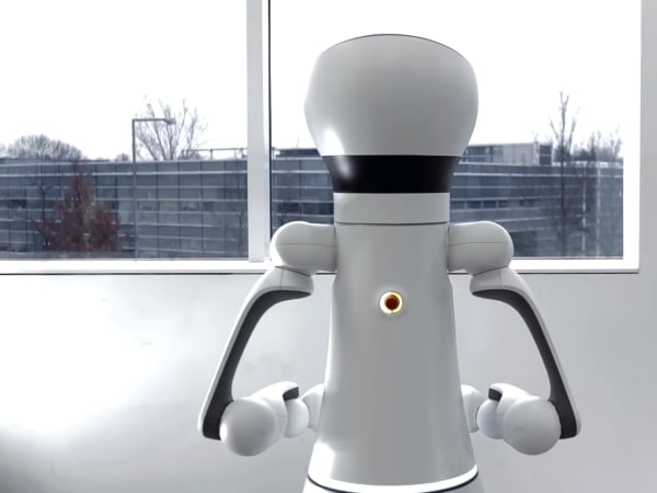 Care-O-bot 4 7
