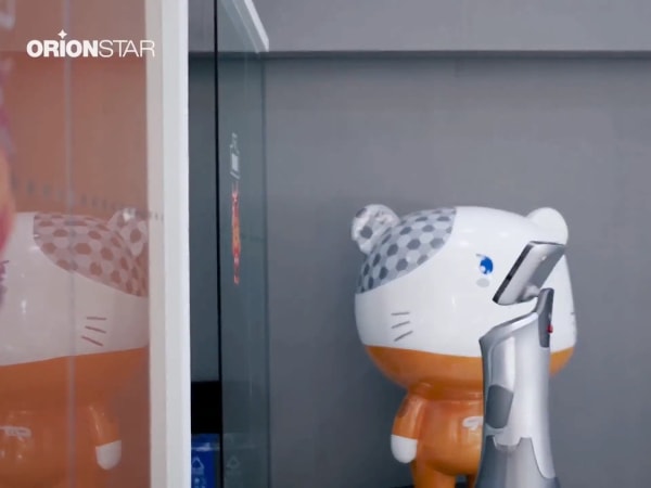 GreetingBot Nova 8