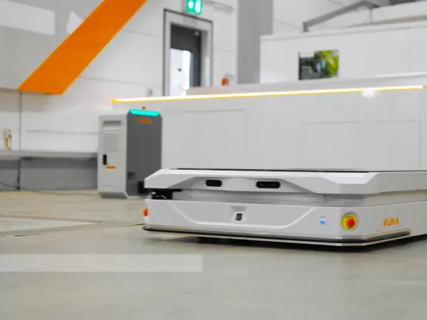 KUKA KMP 1500P 4