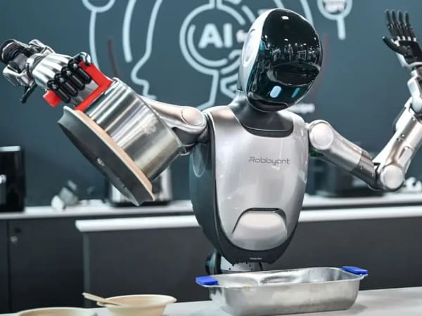 Robbyant R1 (Humanoid Robot Chef)