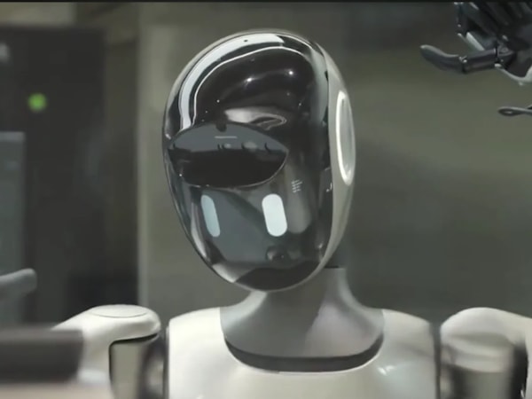 Robbyant R1 (Humanoid Robot Chef) 1