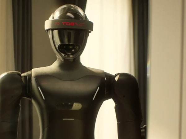 CASBOT 01 8