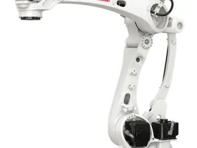 CP110L Hits 2,200 Cases/Hour with Hollow Wrist Design