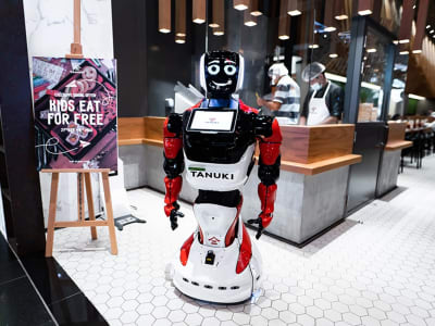 Promobot V.4 2