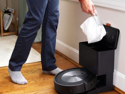Roomba j7+ 4