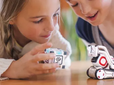 Cozmo 1
