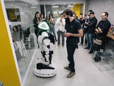 Promobot V.4 6