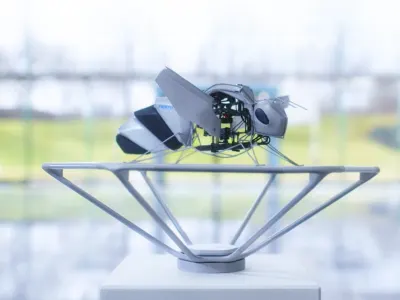 BionicBee 3