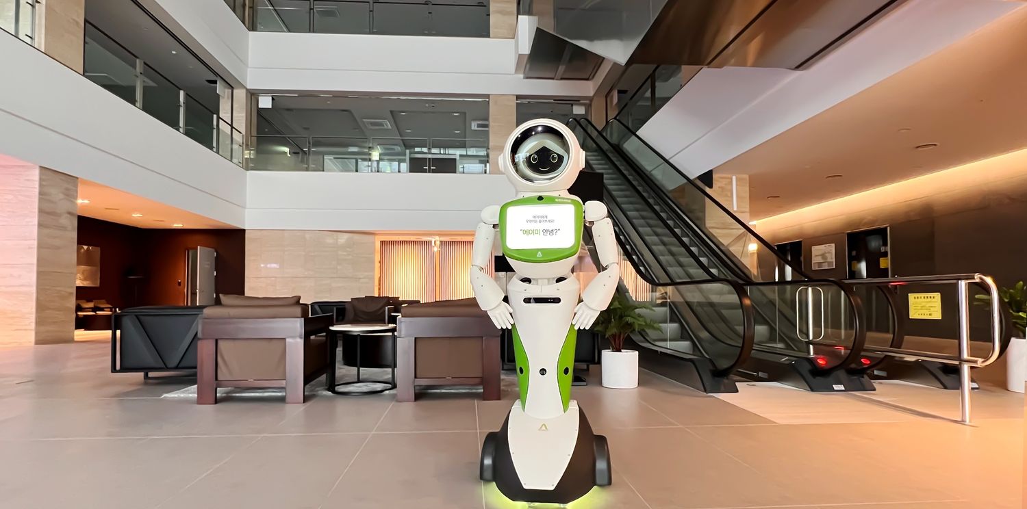 AIMY by AEI Robot Shines as CES 2026's Most Humanlike Marvel