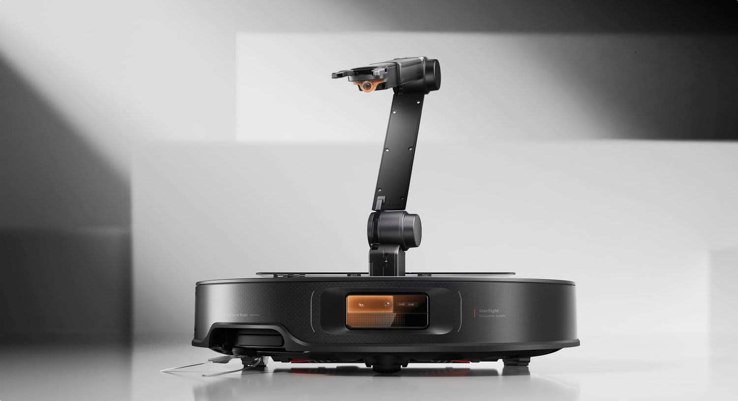 Roborock Saros Z70 - Image 1