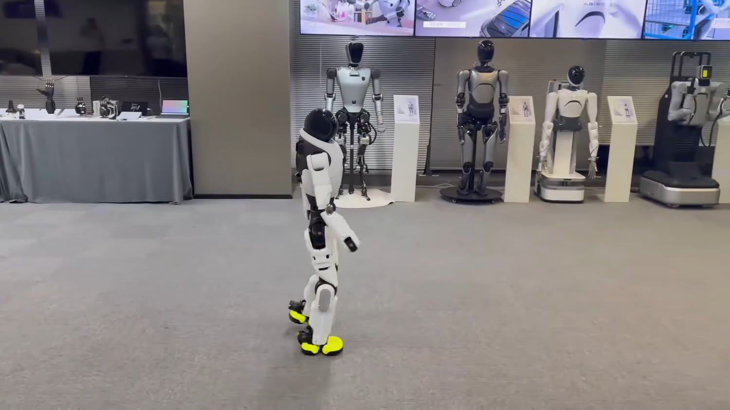 AgiBot X2 - Image 2