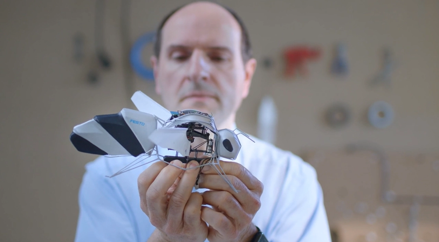 BionicBee - Festo robot model
