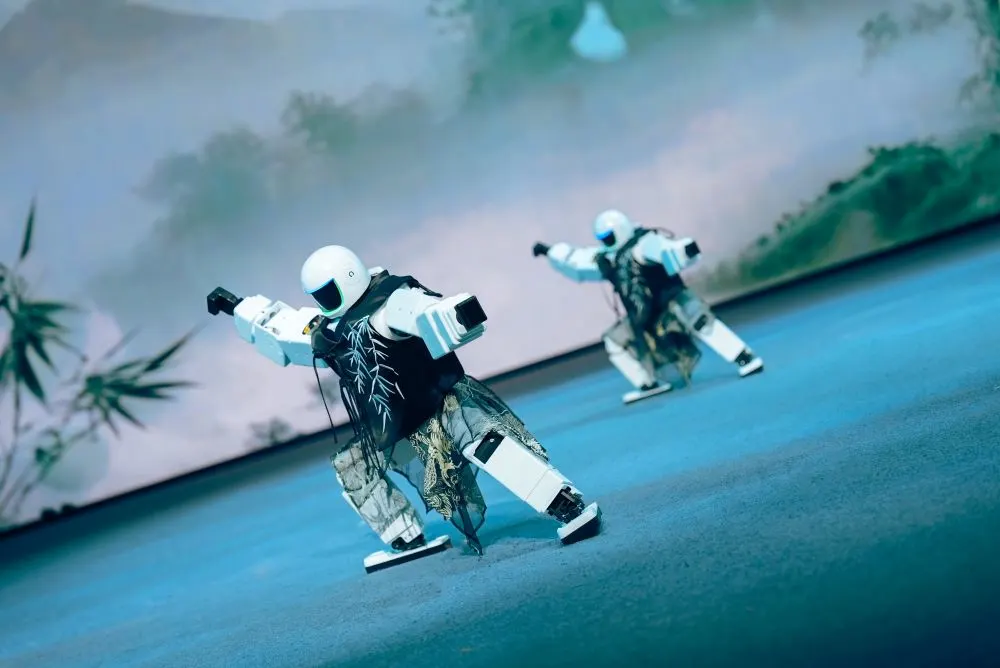 Lumos Robotics Stages the World's First Humanoid Robot Theater in Shenzhen